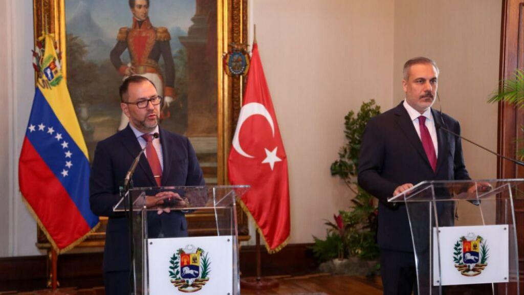 Türkiye has become a solid, reliable ally, a strategic ally for Venezuela: Yvan Gil, left.