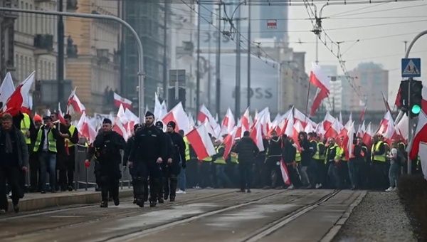 Polish farmers in the streets of Varsovia, Feb. 27, 2024.