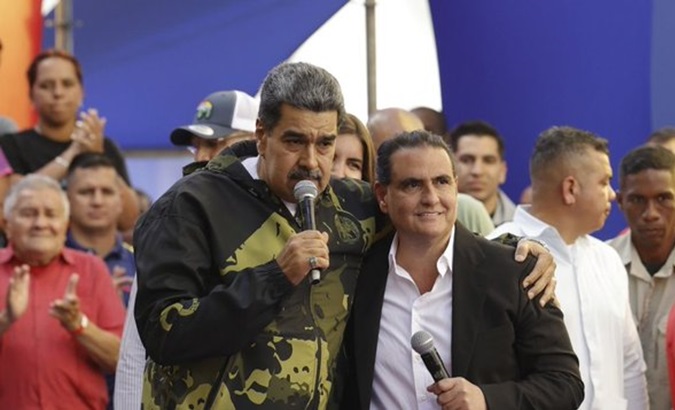 Venezuelan President Nicolas Maduro (L) & Diplomat Alex Saab (R).