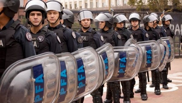 Police prevent access to public buildings in Argentina, April 3, 2024.