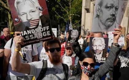 Rally in support of Julian Assange.