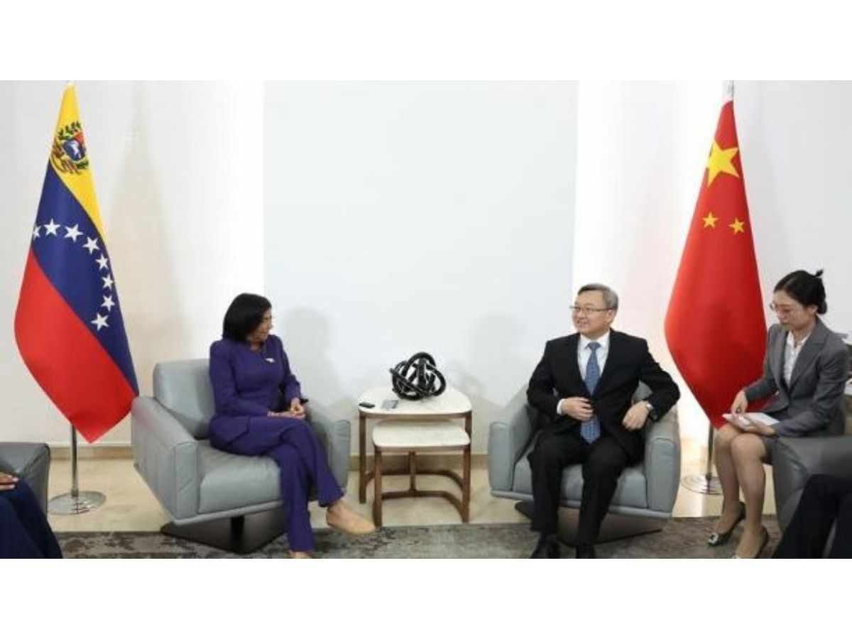 Venezuela y China firman acuerdos de cooperación mutua