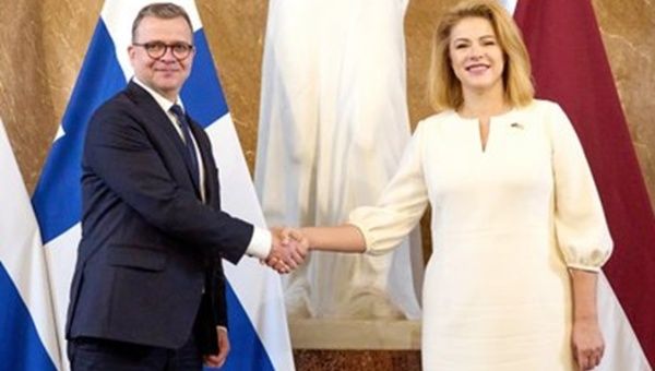 Prime Ministers Petteri Orpo (L) and Evika Silina, May 24, 2024.