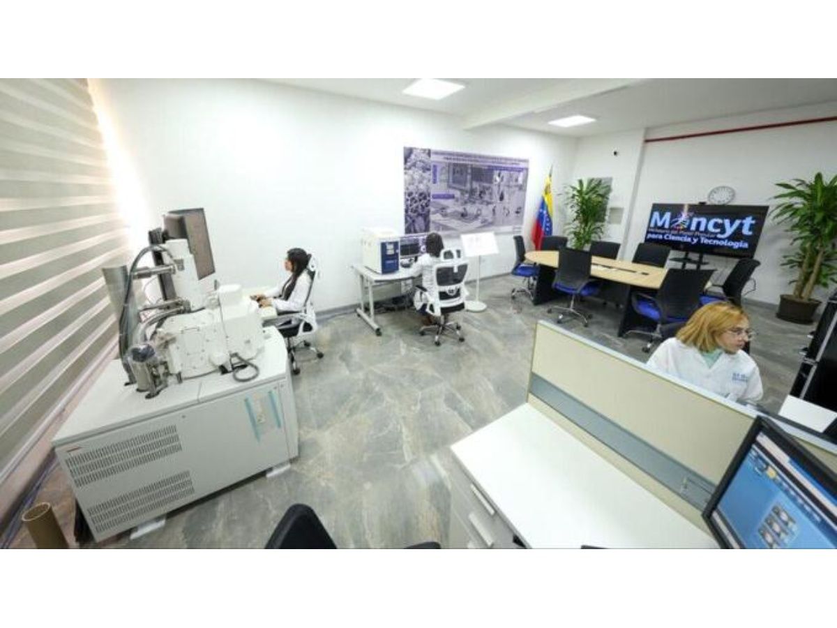 Venezuela Inaugurate its First Electronic Microscopy Laboratory